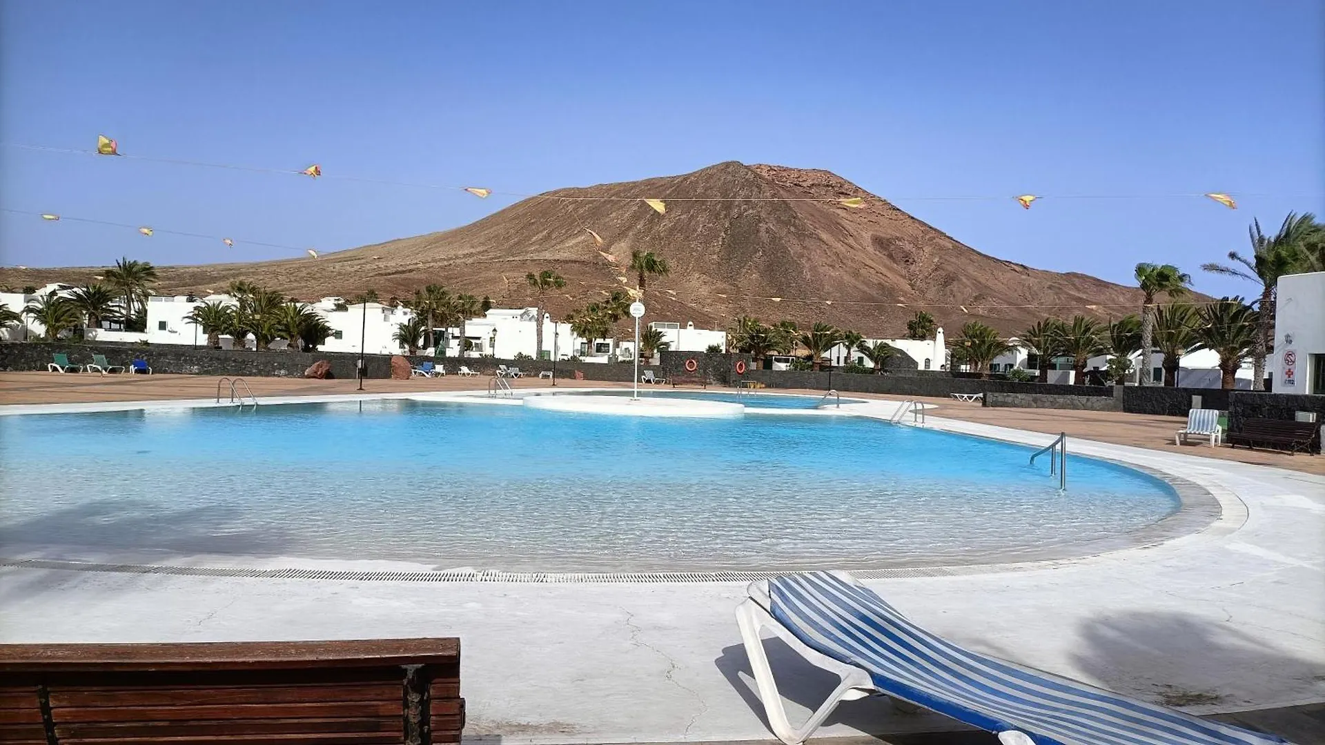 The White House With Pool - Playa Blanca Apartment 0*, Playa Blanca (Lanzarote)